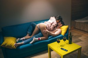 Read more about the article Comment pimenter vos ébats sexuels : nos astuces pour la rendre folle